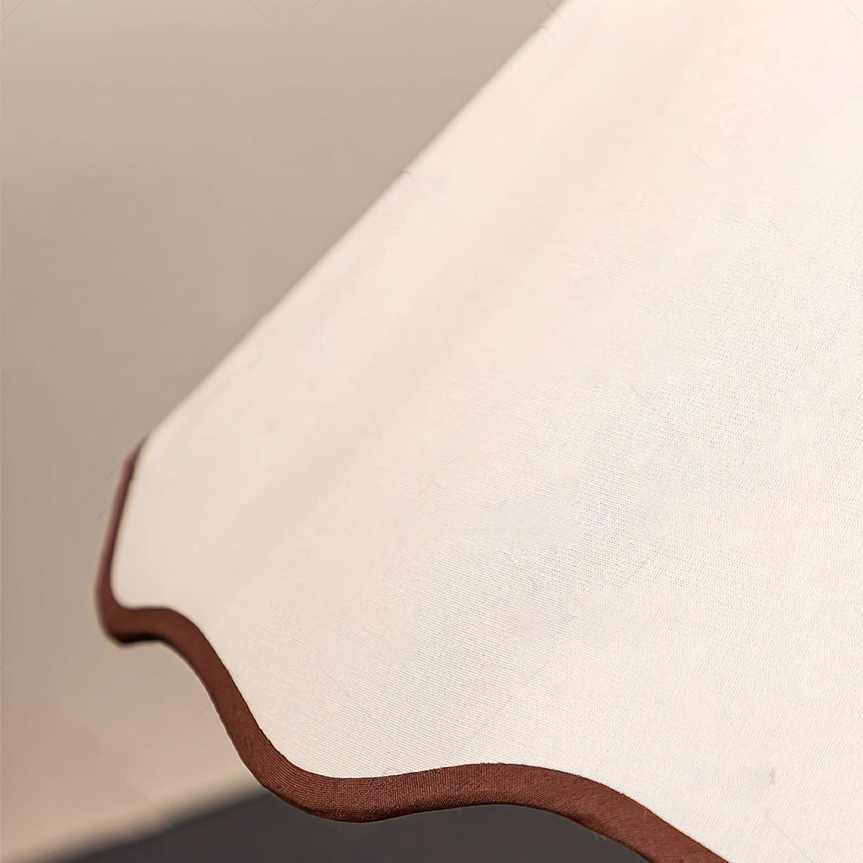 Retro Table Lamp  Curved Frame With Scalloped Shade - Product detail 11