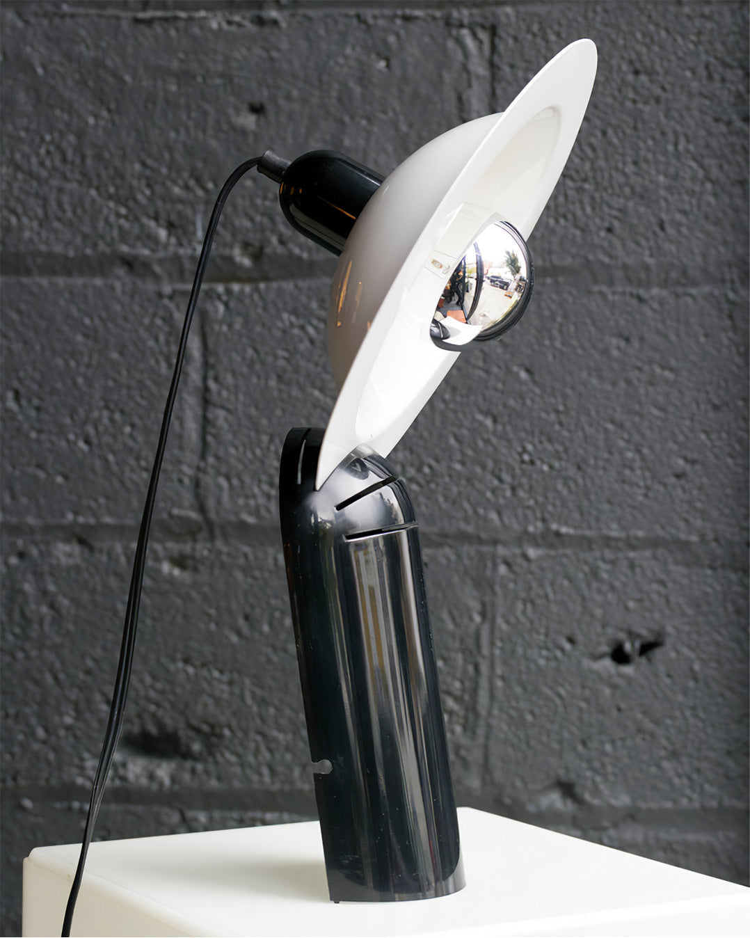 Modern Table Lamp  Adjustable Metal Disc Shade - Product detail 21
