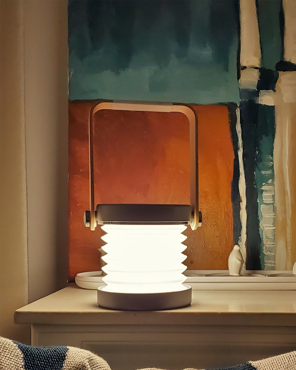 Portable Table Lamp  Honeycomb Design with Wooden Handle - Product detail 22