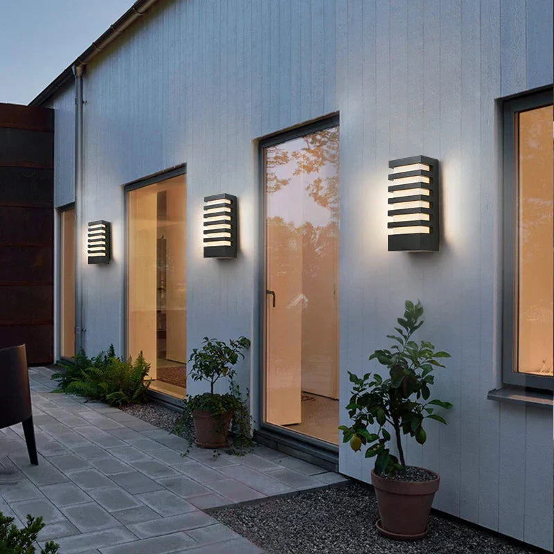 Modern Aluminum Wall Light  Linear Stripe Design - Detailed view