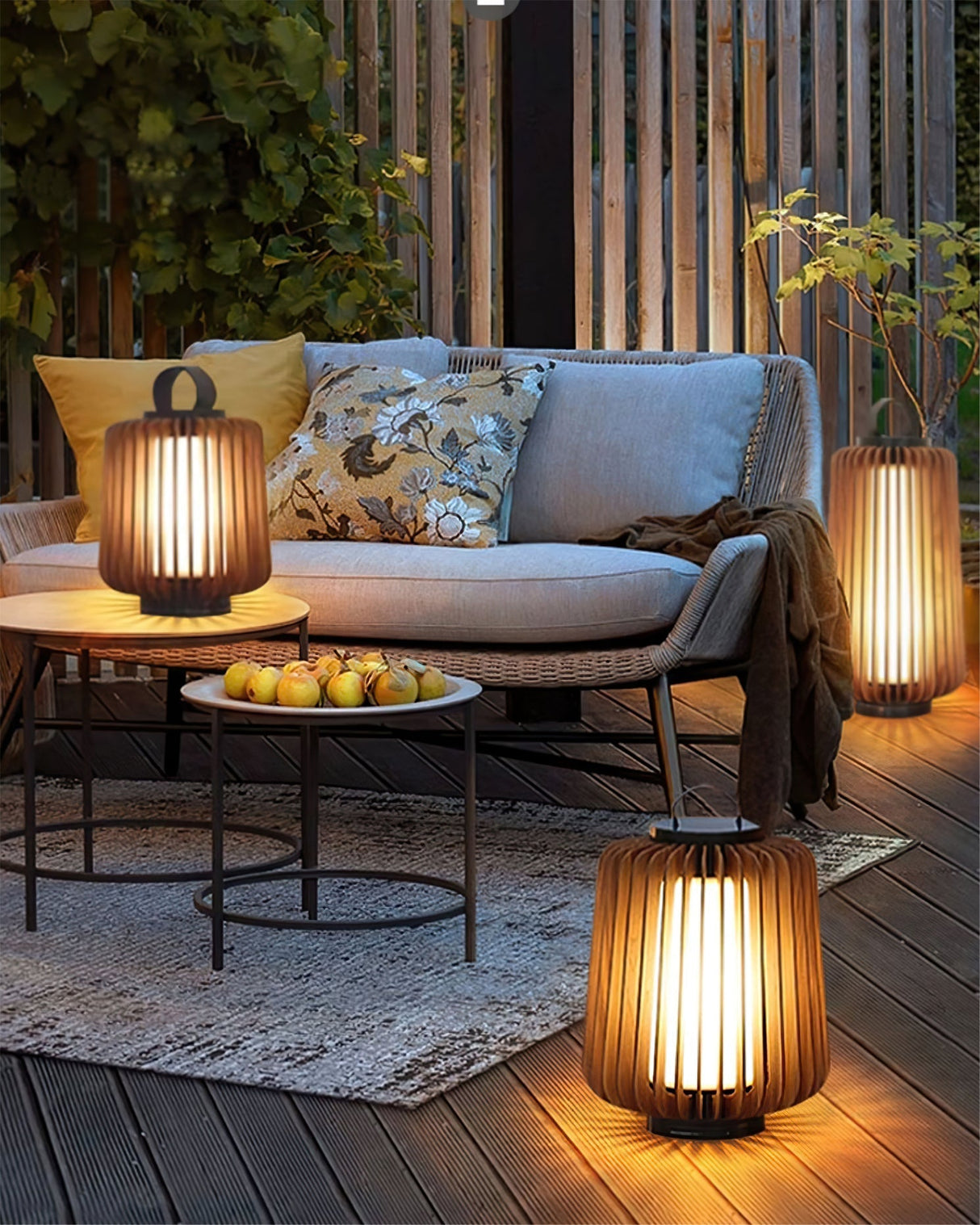 Modern Outdoor Table Lamp  Wood Slat Lantern Design - Product detail 27