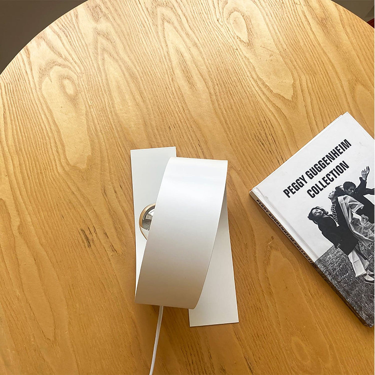 Minimalist Table Lamp  Sculptural Metal Design - Product detail 12
