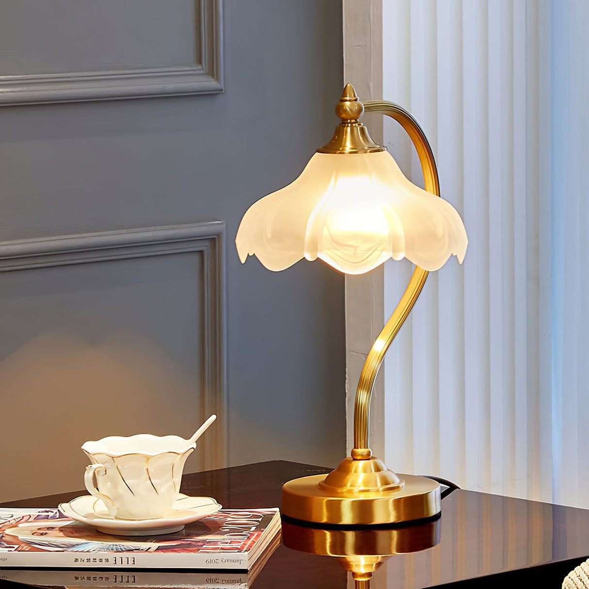 Vintage Table Lamp  Magnolia Glass Shade with Brass Stand - Detailed view