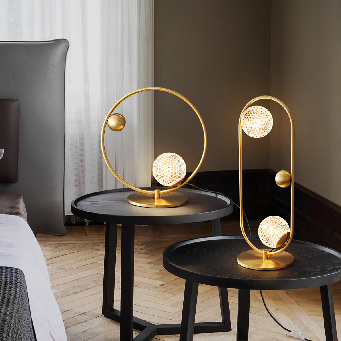 Modern Glass Table Lamp  Brass Ring Design with Spherical Diffusers - Product detail 6