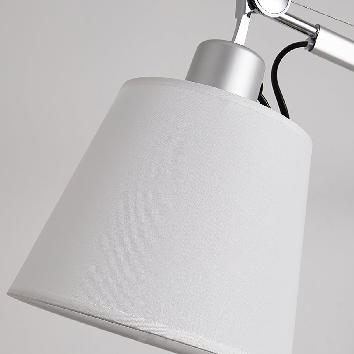 Modern Task Table Lamp  Adjustable Metal Arm Design - Product detail 4