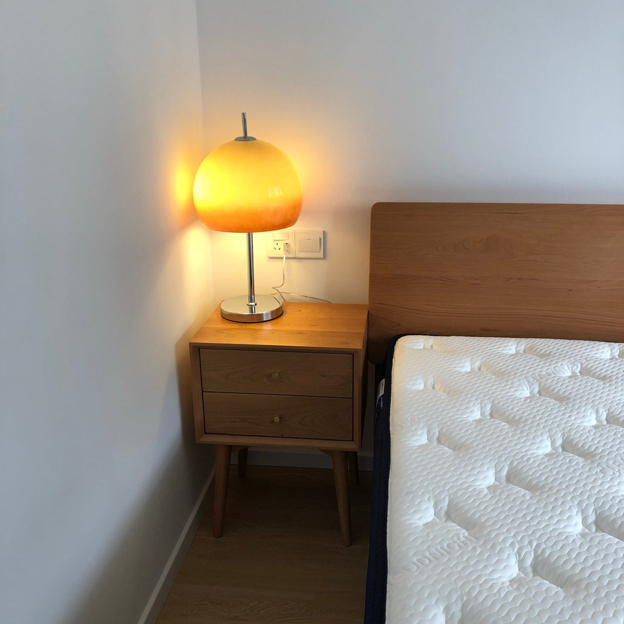 Retro Table Lamp  Amber Glass Dome Shade - Product detail 4