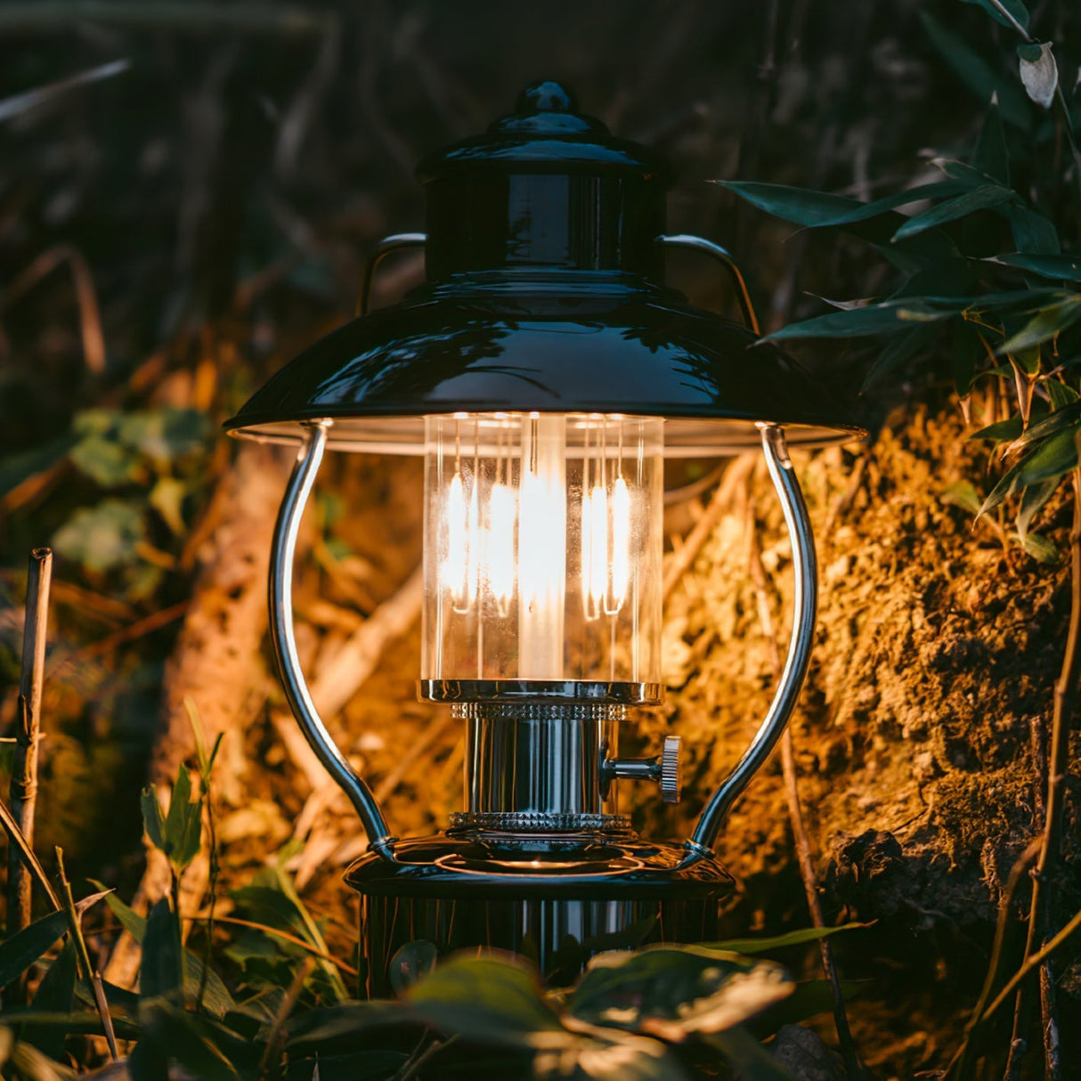 Outdoor LED Lantern  Black Iron Battery Powered Table Lamp - Product detail 9