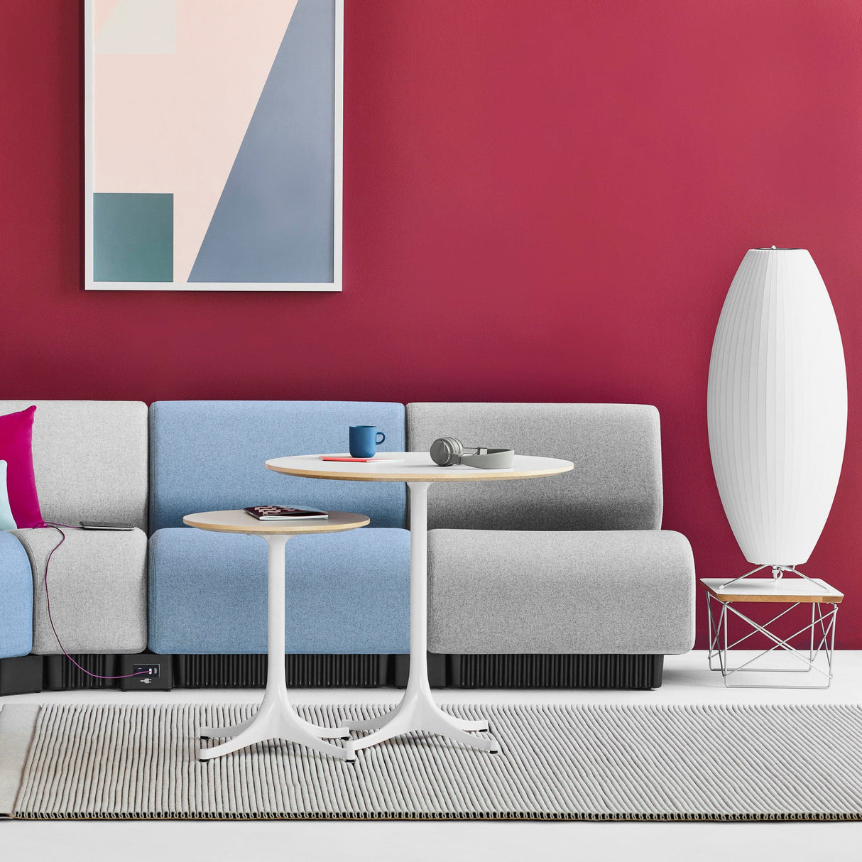 Modern Table Lamp  White Sculptural Tripod Design - Product detail 4