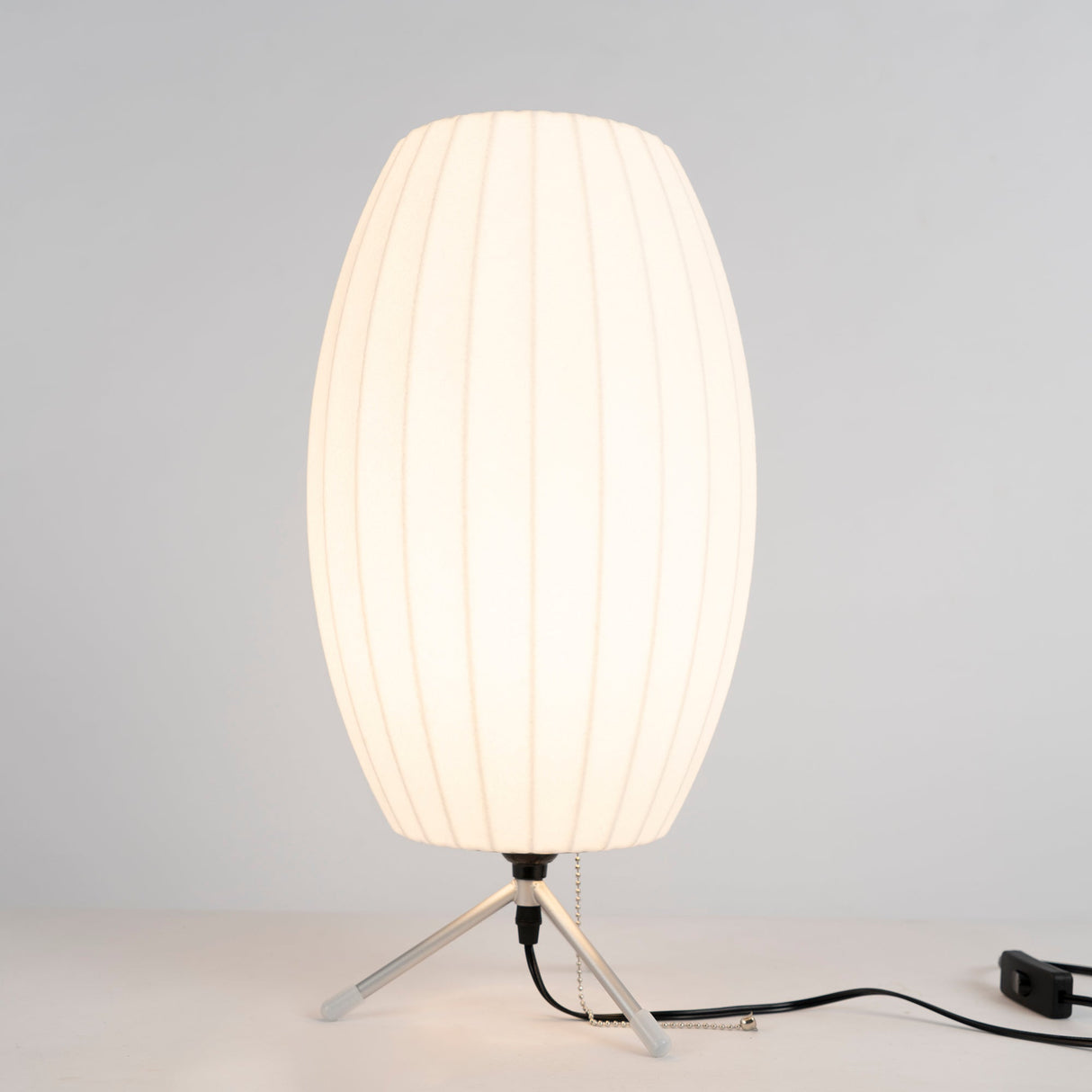 Modern Table Lamp  White Sculptural Tripod Design - Product detail 30