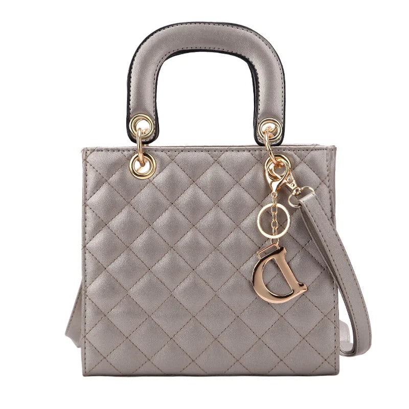 Quilted Chain Tote Bag  Diamond Pattern Leather Design - Product detail 10