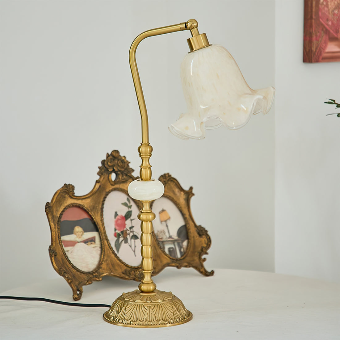 Vintage Table Lamp  Brass Base With Glass Floral Shade - Product detail 14