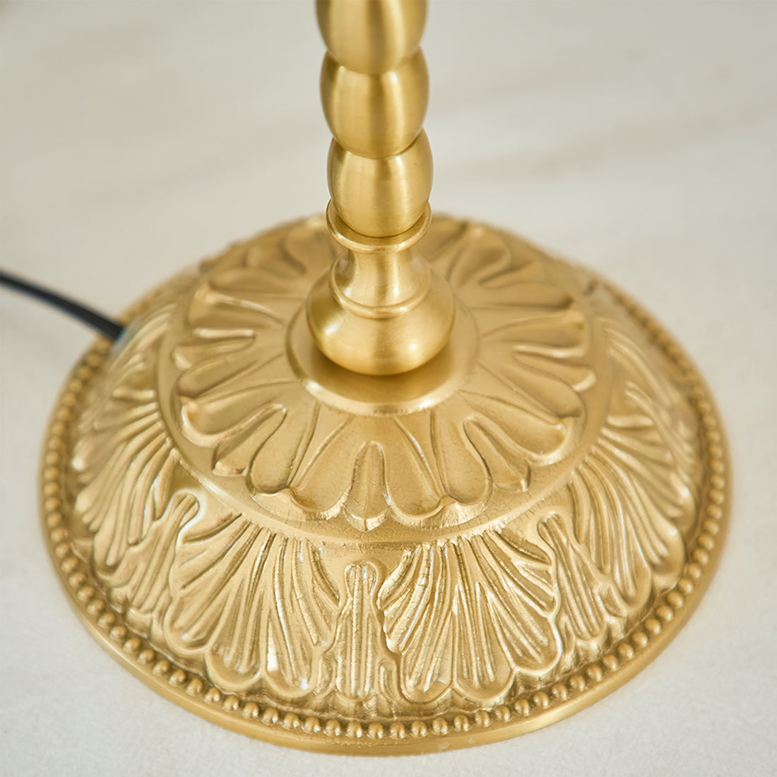 Vintage Table Lamp  Brass Base With Glass Floral Shade - Product detail 15
