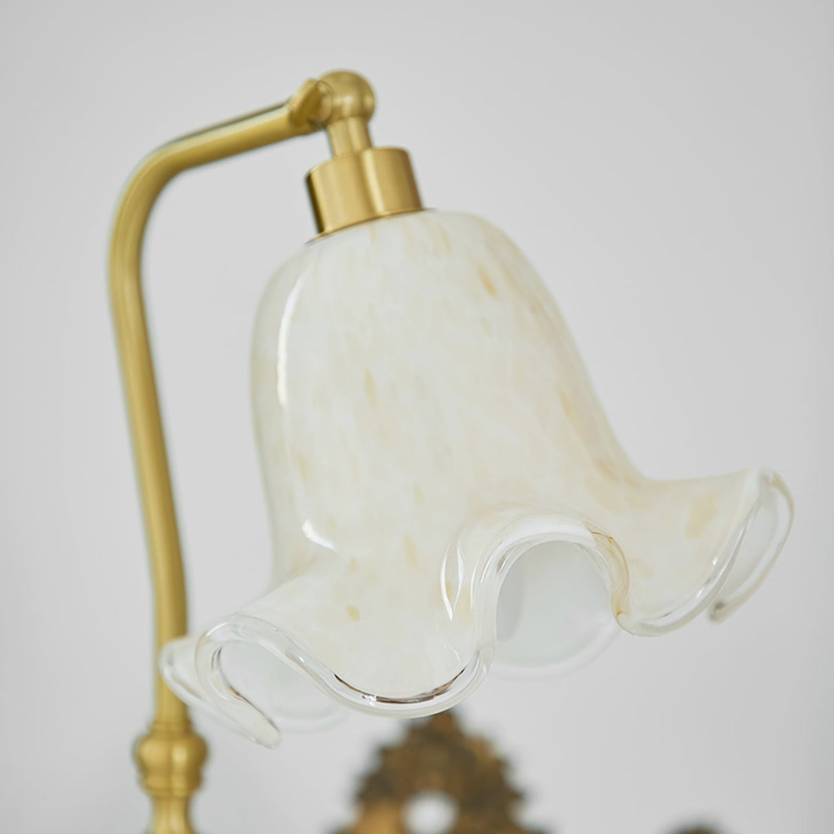 Vintage Table Lamp  Brass Base With Glass Floral Shade - Product detail 16