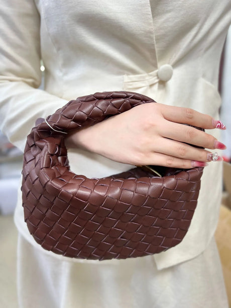 Woven Leather Hobo Bag  Intrecciato Pattern Design - Detailed view