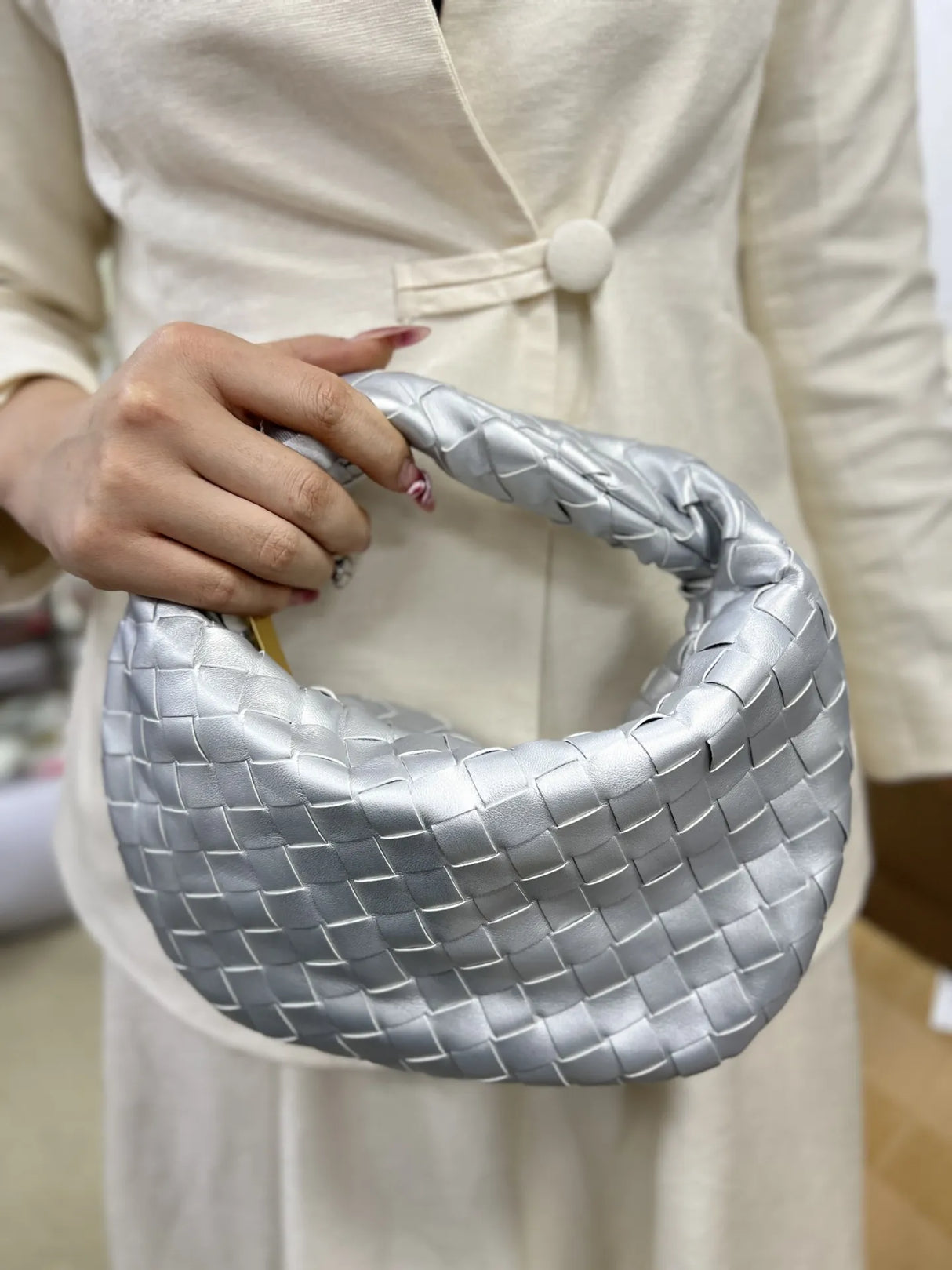 Woven Leather Hobo Bag  Intrecciato Pattern Design - Product detail 7