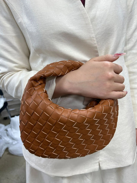 Woven Leather Hobo Bag  Intrecciato Pattern Design - Product detail 9