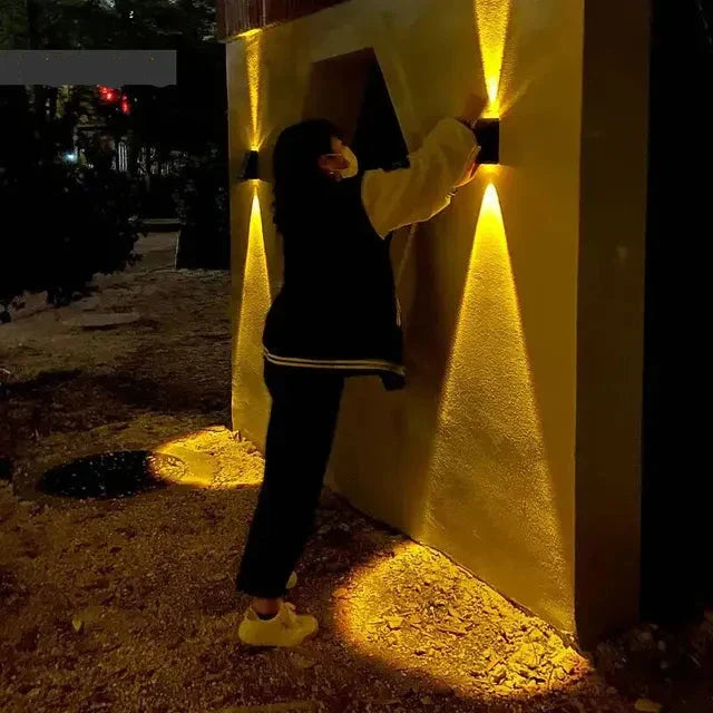 Solar Outdoor Wall Light  LED Up Down Light Effect - Product detail 5