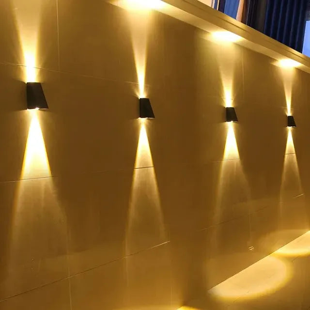 Solar Outdoor Wall Light  LED Up Down Light Effect - Product detail 6
