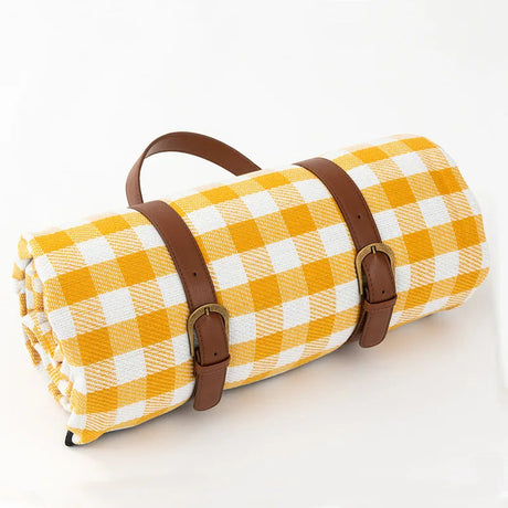 Classic Picnic Blanket  Red Gingham Pattern With Leather Straps - Product detail 13
