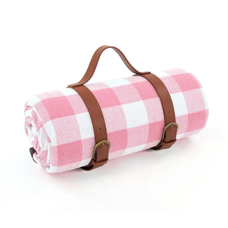 Classic Picnic Blanket  Red Gingham Pattern With Leather Straps - Product detail 18