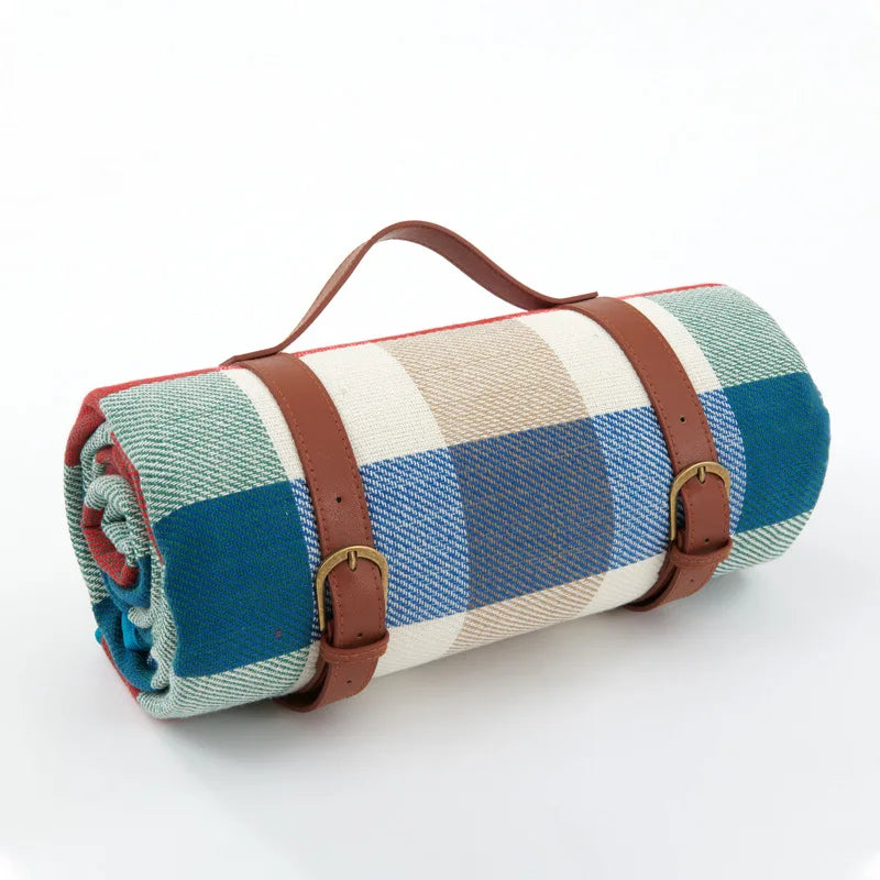 Classic Picnic Blanket  Red Gingham Pattern With Leather Straps - Product detail 19