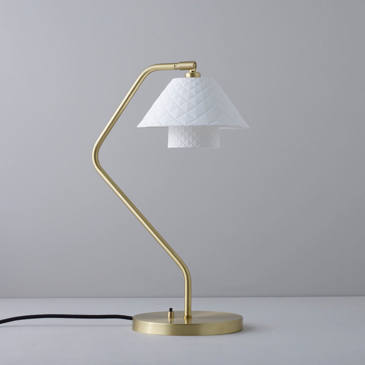 Modern Table Lamp  Brass Frame with Quilted China Shade - Product detail 7