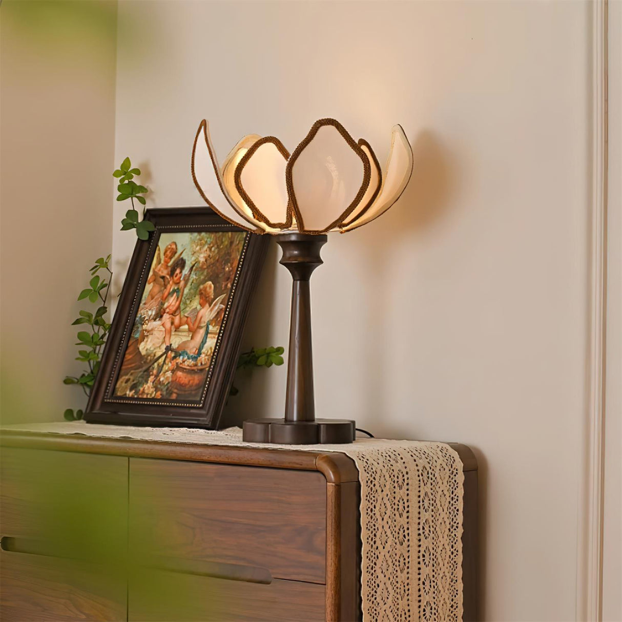 Floral Table Lamp  Petal Shade Design With Wooden Base - Product detail 6
