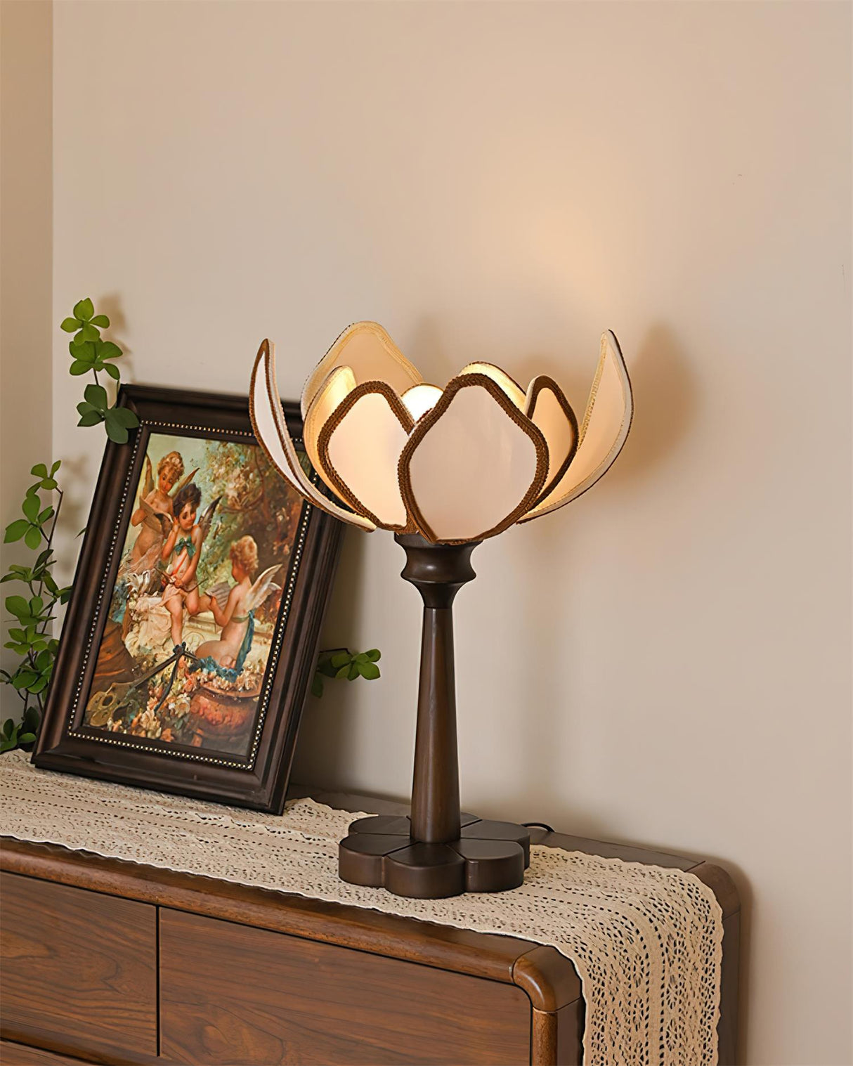 Floral Table Lamp  Petal Shade Design With Wooden Base - Product detail 7