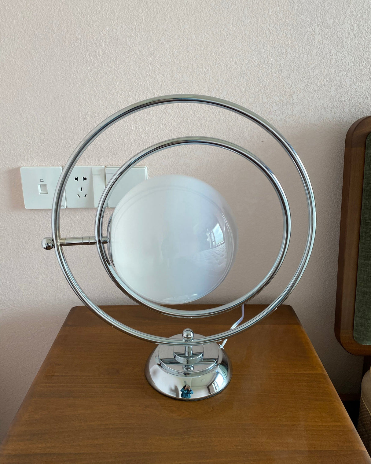 Modern Space Age Table Lamp  Rotating Orbital Design - Product detail 29
