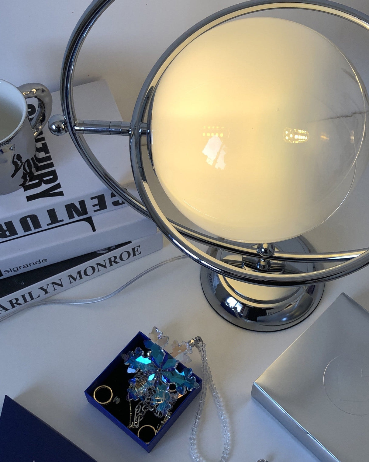 Modern Space Age Table Lamp  Rotating Orbital Design - Product detail 33
