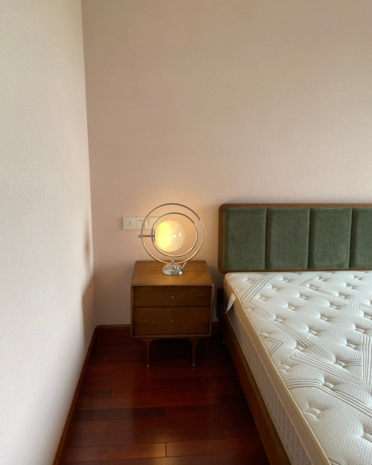 Modern Space Age Table Lamp  Rotating Orbital Design - Product detail 37
