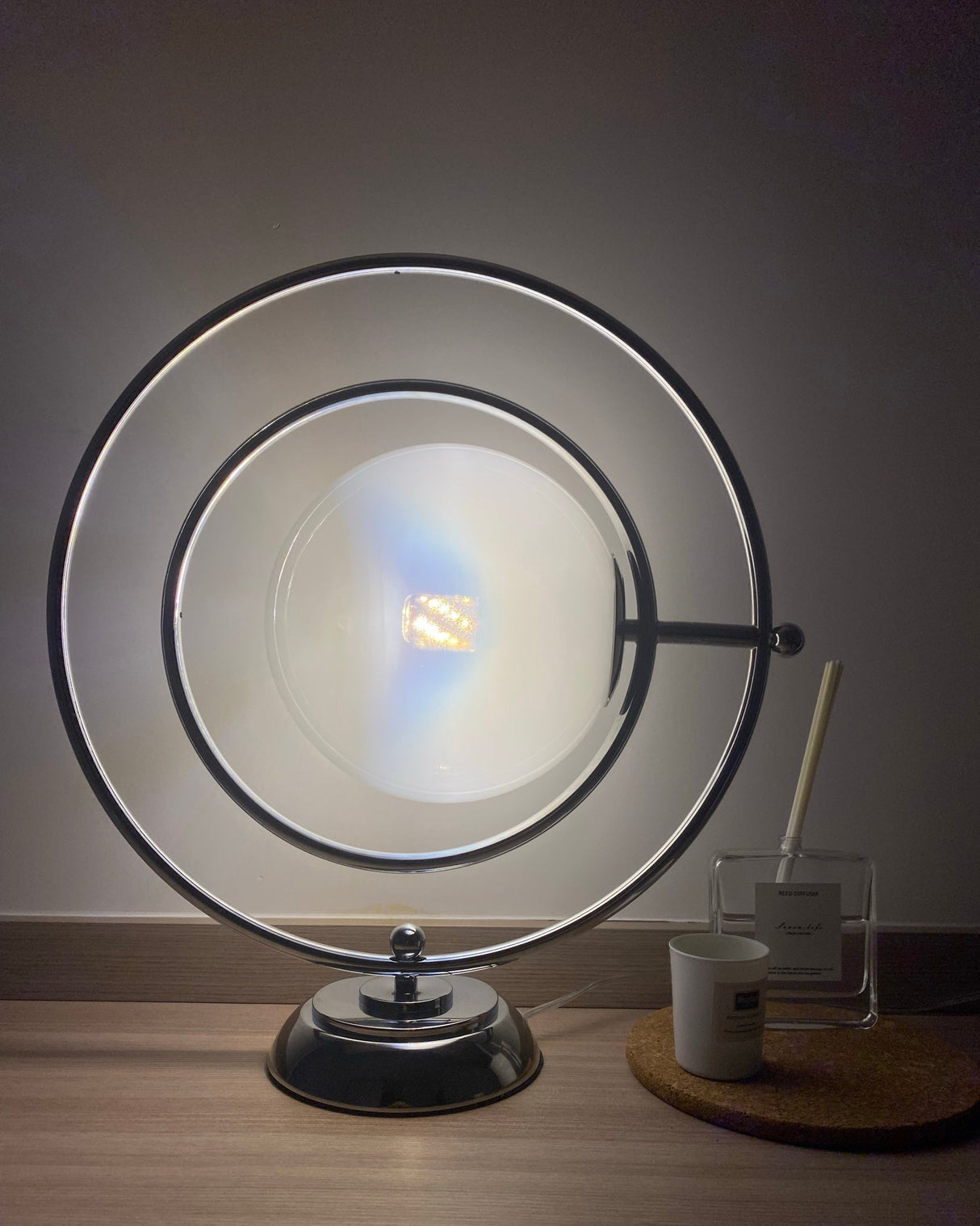 Modern Space Age Table Lamp  Rotating Orbital Design - Product detail 5