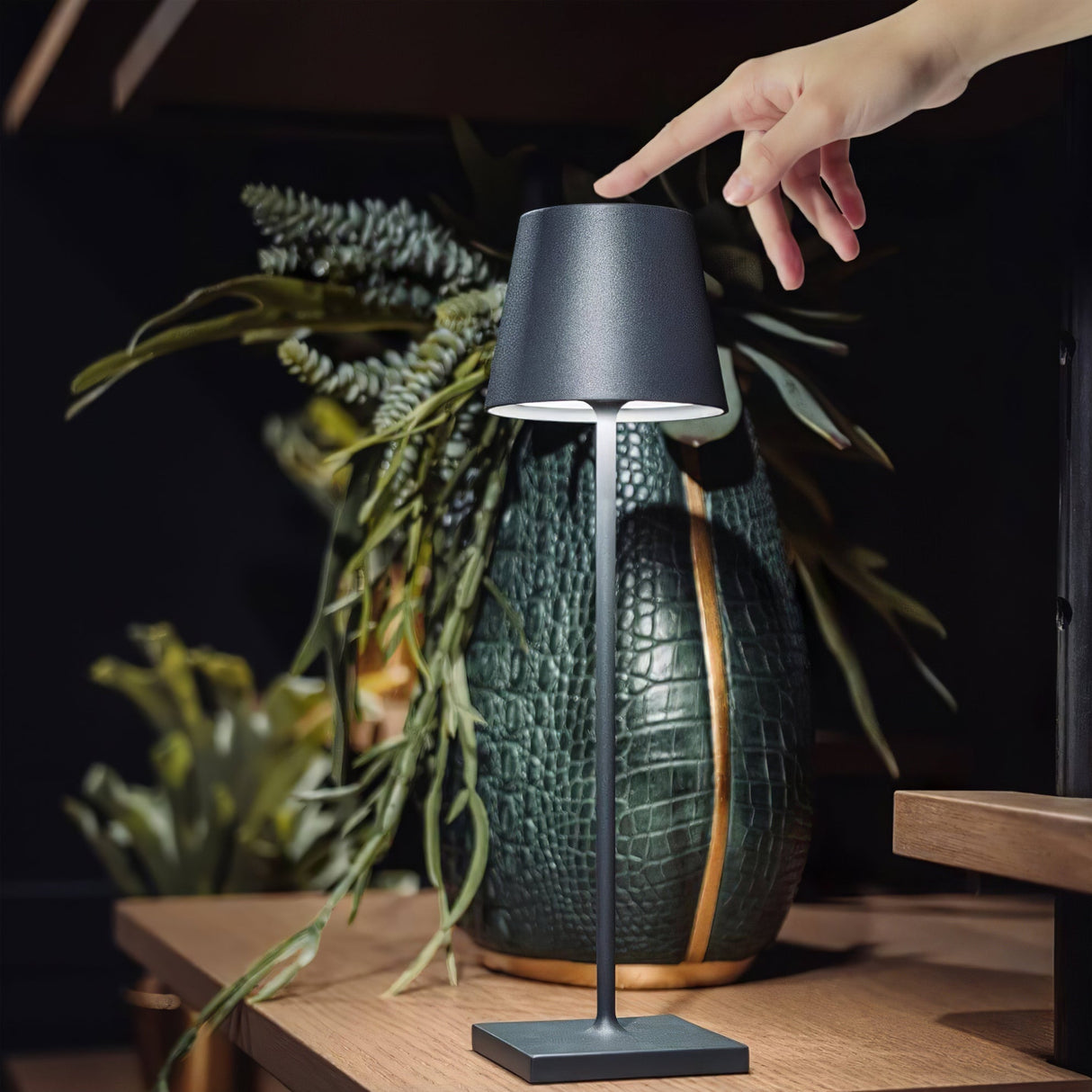 Modern LED Table Lamp  Gold Metal Touch Control Rechargeable - Product detail 23