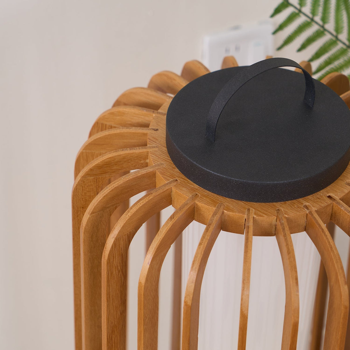 Modern Outdoor Table Lamp  Wood Slat Lantern Design - Product detail 24
