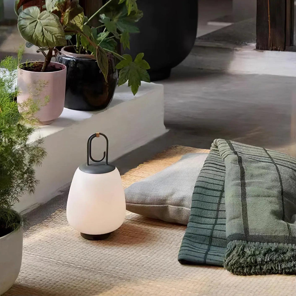 Portable Lantern Table Lamp  Japandi Style Glass Design - Product detail 25