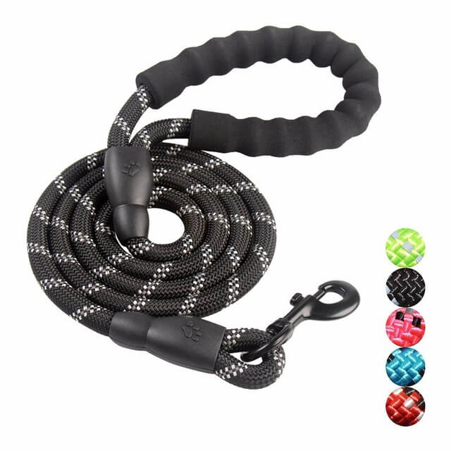 Reflective Dog Leash  Heavy-Duty Nylon With 360 Rotating Hook - Product showcase