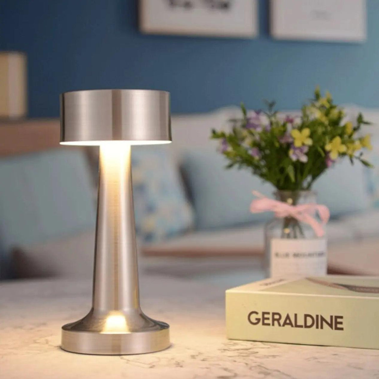 Modern Table Lamp  Brushed Gold LED Design - Product detail 11