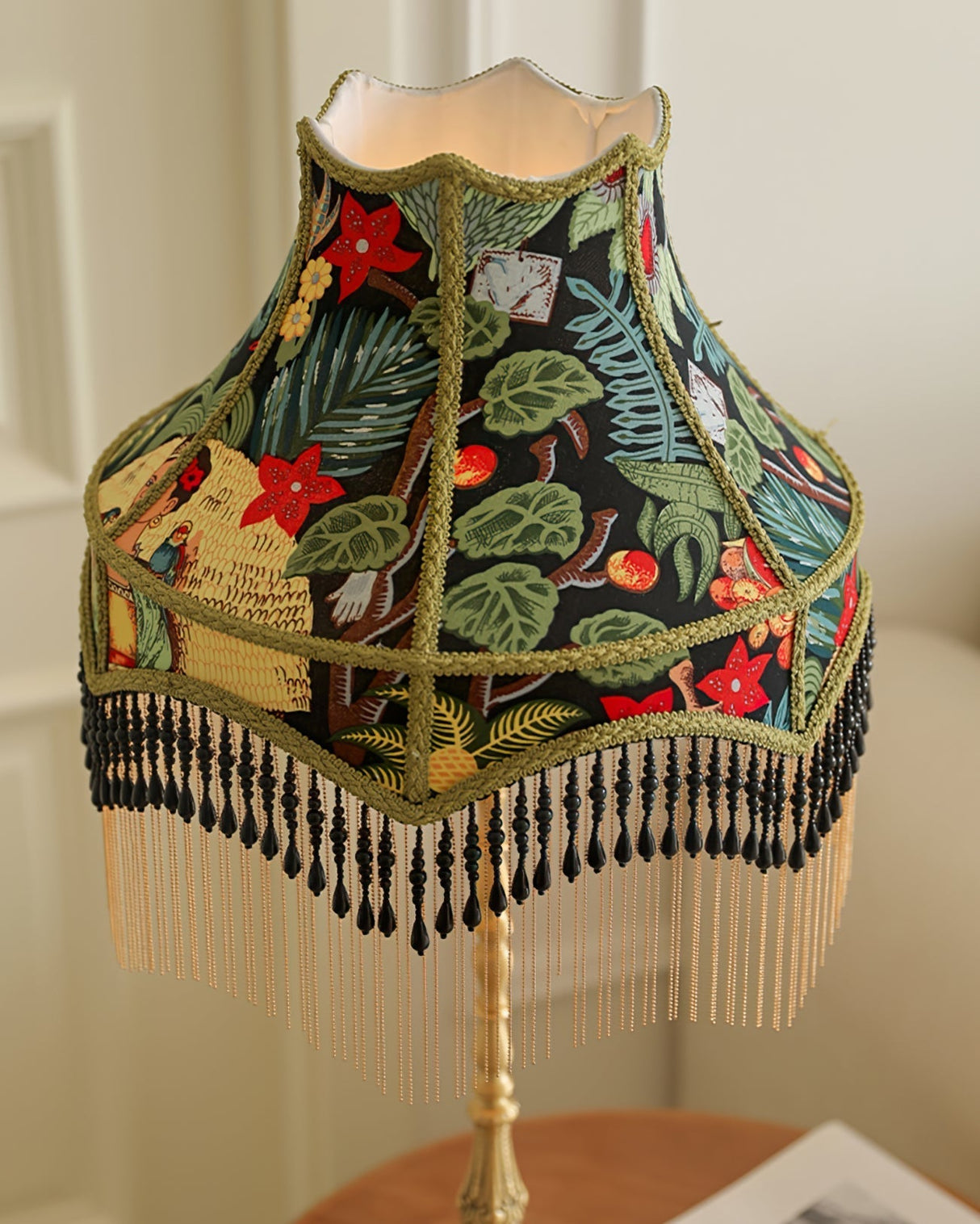 Vintage Table Lamp  Floral Fabric Shade With Beaded Fringe - Product detail 4