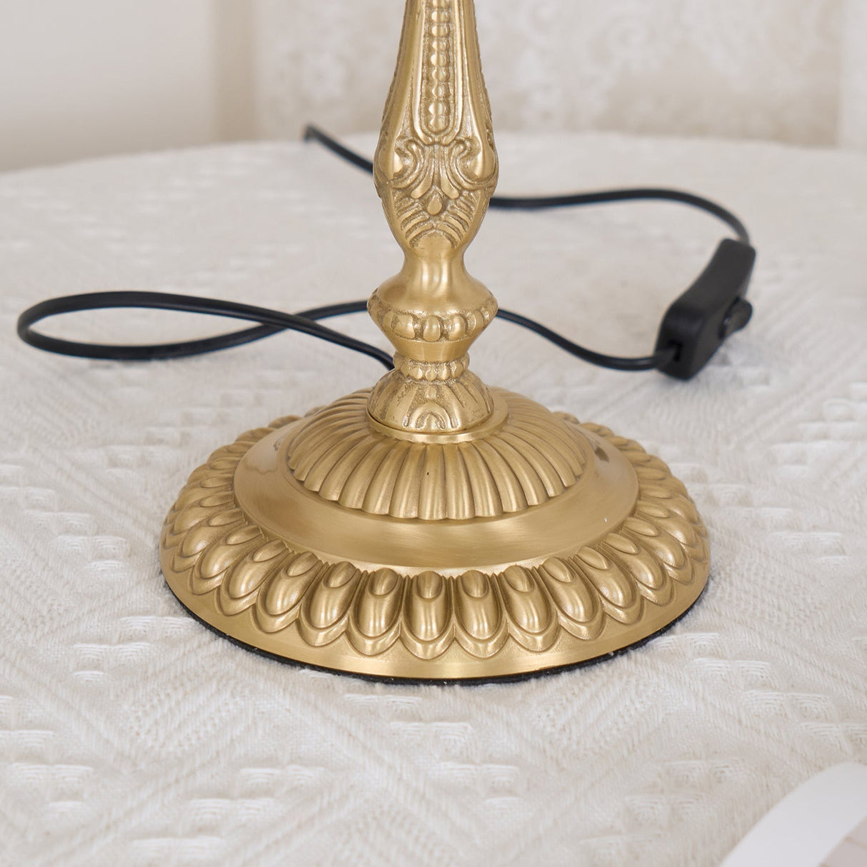 Vintage Table Lamp  Floral Fabric Shade With Beaded Fringe - Product detail 23