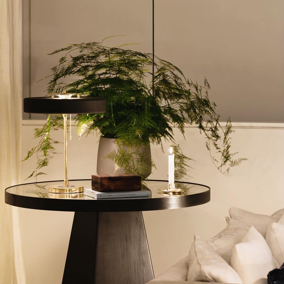 Modern Table Lamp  Green Metal Shade With Brass Accent - Product detail 6
