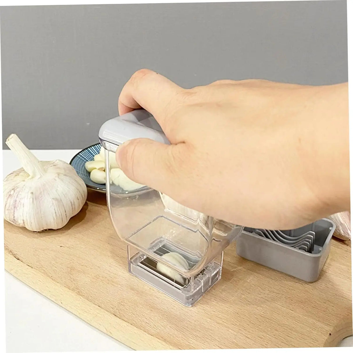 Kitchen Garlic Press  Quick-Cut Container Design - Product detail 5
