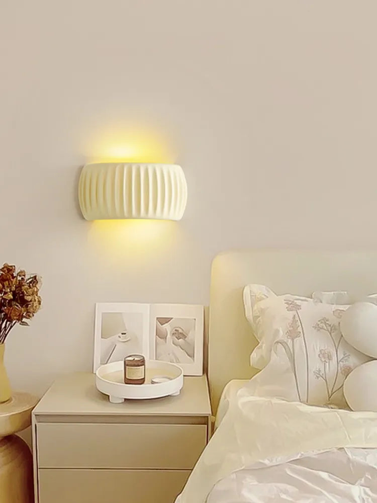 Modern Wall Sconce  Ribbed Resin Design - Product detail 12