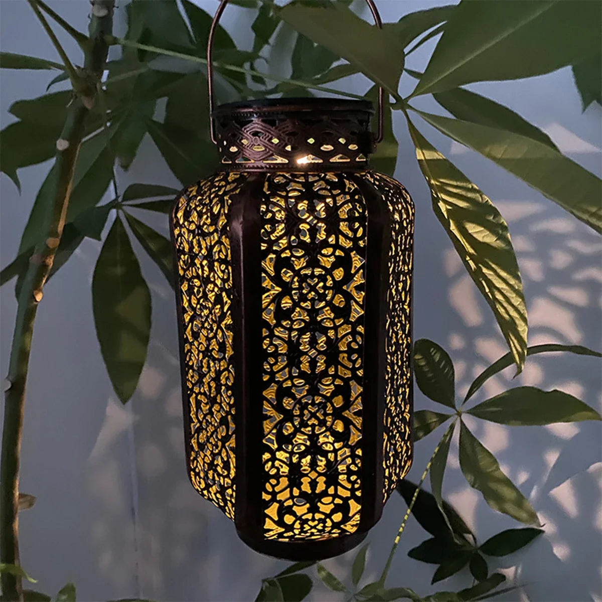 Solar Garden Lantern  Moroccan Iron Lattice Design - Detailed view
