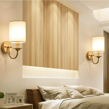 Classic Wall Sconce  Brushed Gold With Linen Shade - Product detail 4