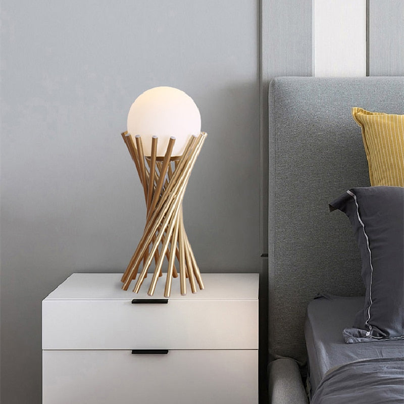 Modern Table Lamp  Twisted Gold Metal Design - Product detail 4