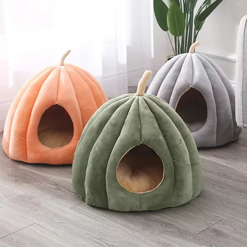 Plush Cat Bed  Pumpkin Shape Design For Winter Comfort - Product example