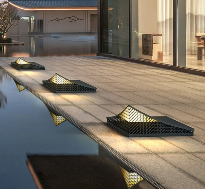 Modern Solar Wall Light  Geometric Pyramid Design - Product detail 6