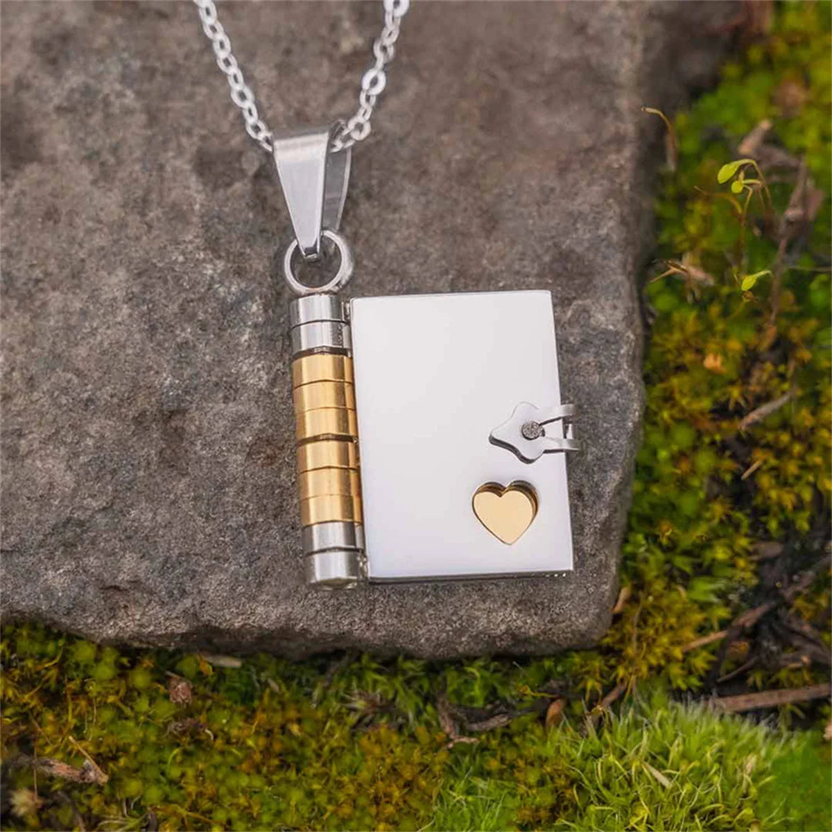 Miniature Book Necklace  Gold Heart Locket Design - Product detail 6