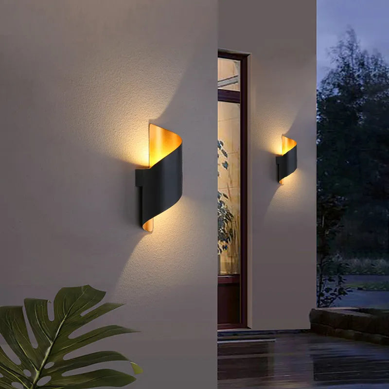Modern Wall Light  Black Iron Curved Design - Detailed view