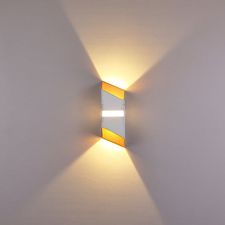 Modern Outdoor Wall Light  Black Gold Dual Beam LED Sconce - Product detail 6